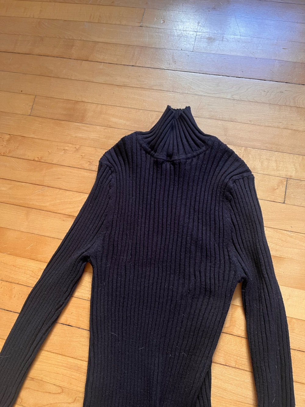Lift Ribbed Turtleneck - Picture 2 of 3